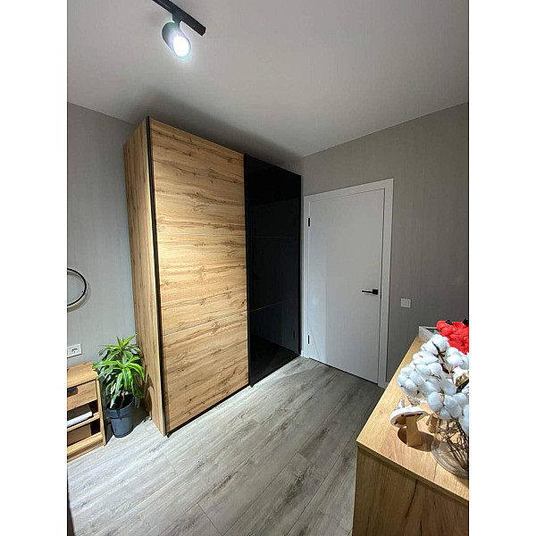 Шкаф купе G-Caiser Тахо 1 ДСП / 1 Стекло / 3 части 180х60х240 Doros