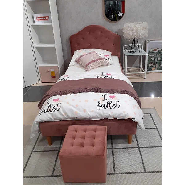 Односпальная кровать CHLOE VELVET 90X200 античная роза / дуб BLUVEL 52 CHLOEV90RD Signal