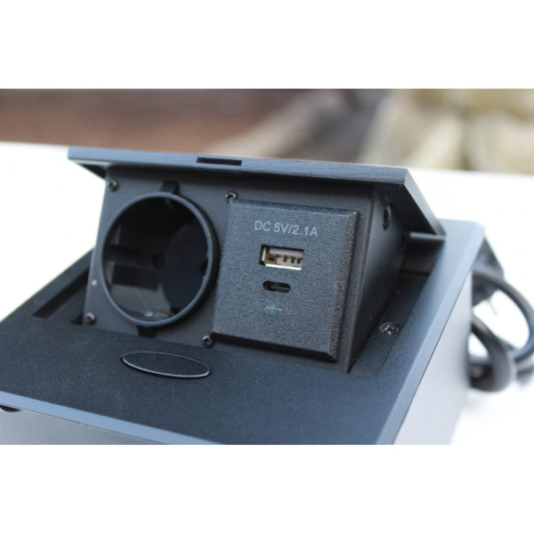 Настольная розетка 1R+USB+Type-C черная Лофт Дизайн
