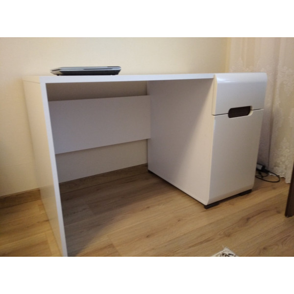 Стол компьютерный, письменный Ацтека Trio BIU1D1S/8/12 1-дверный с 1 ящиком Белый/белый глянец BRW